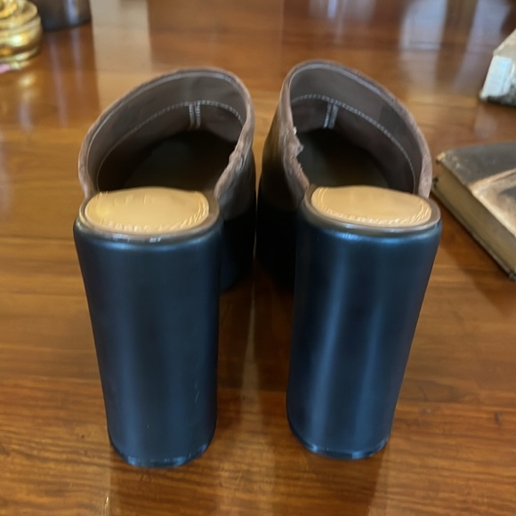 Gianni Bini Shoes Gianni Bono So Chic Brown Suede Platform Mules - Picture 5 of 8